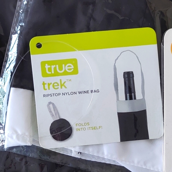 **BUNDLE ONLY** Set of 2 Nylon Wine Bags and Chili Pepper bottle stopper - Picture 2 of 2